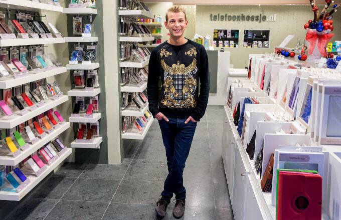 Bjorn Vriesema (Telefoonhoesje.nl): 'Met een kleine investering kon ik een fysieke winkel beginnen. Ik dacht: ik doe het gewoon'