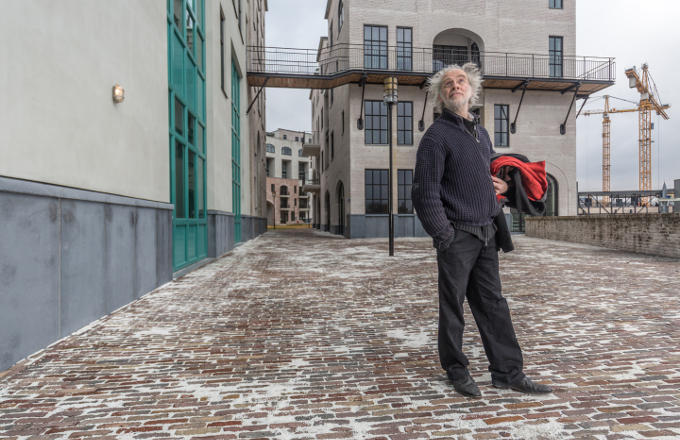 Met de bouw van het maankwartier, dat kunstenaar Michel Huisman ontwierp, hoopt Heerlen het verleden definitief achter zich te laten