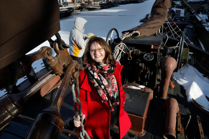 ‘Ondernemers en schippers van de bruine vloot houden het varend erfgoed in stand te houden en laten hun klanten mooie schepen en gebieden, onder andere in Fryslân, ervaren’