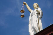 rechtspraak - vrouwe justitia